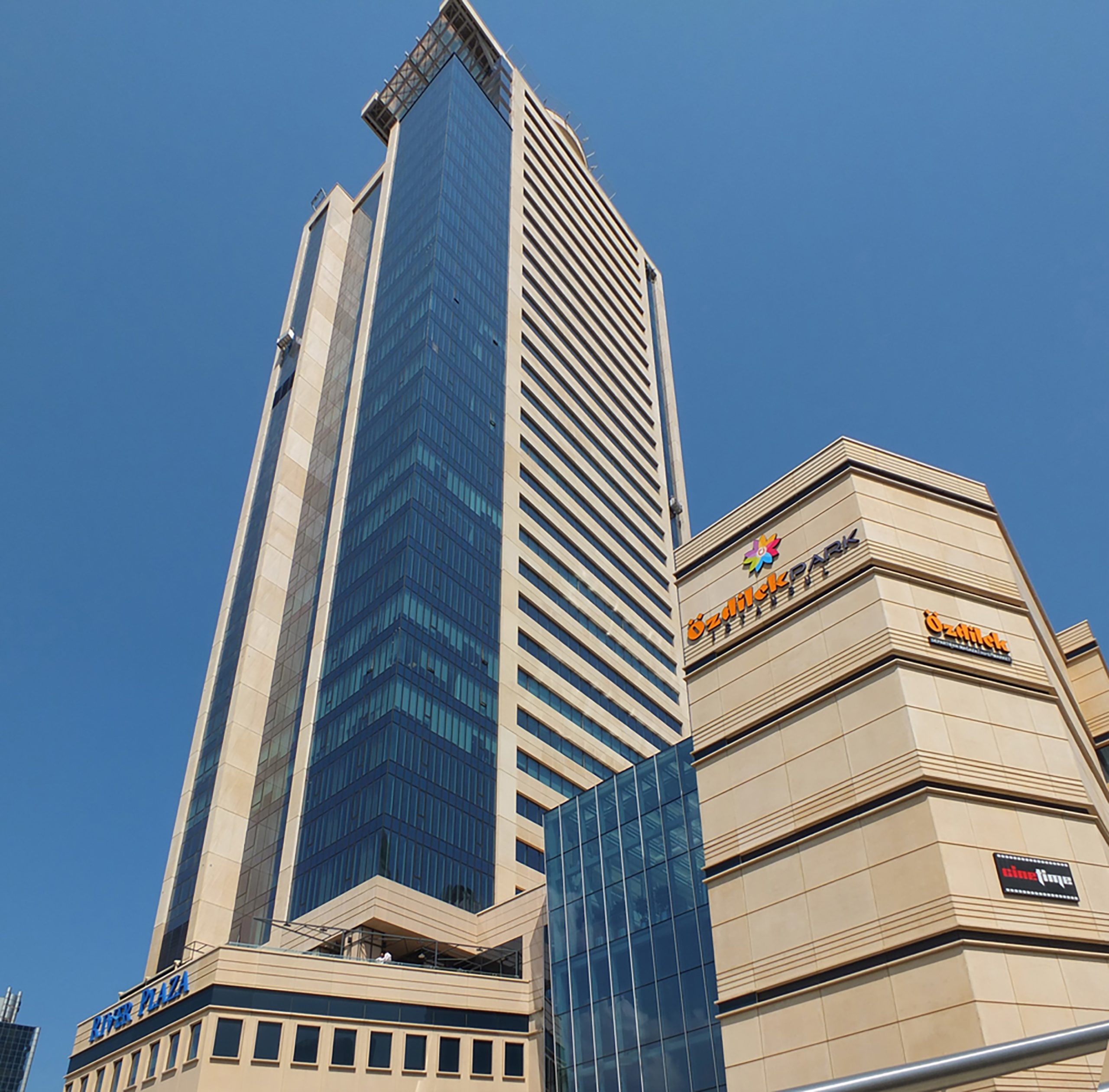 Özdilek Center Restorasyon Sonrası Açı